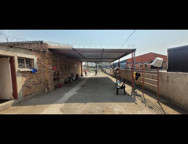 BUSINESS FOR SALE IN LADYSMITH CENTRAL